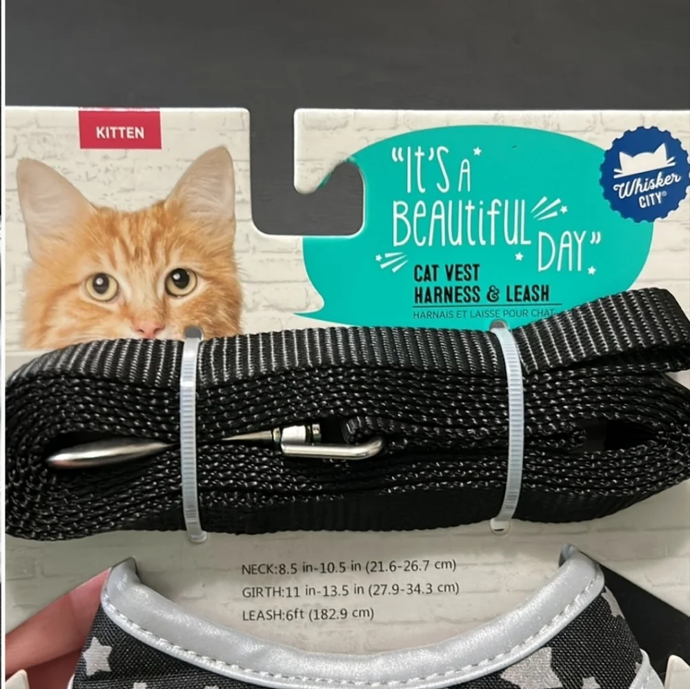 SALE NWT Whisker City kitten cat vest harness and leash